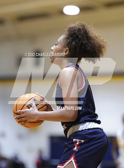 Thumbnail 2 in Terry Sanford @ Cape Fear photogallery.