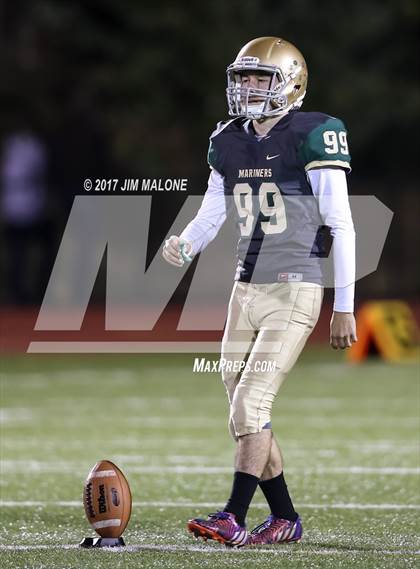Thumbnail 2 in Moreau Catholic vs. Justin-Siena (CIF-NCS D4 Rd-1) photogallery.