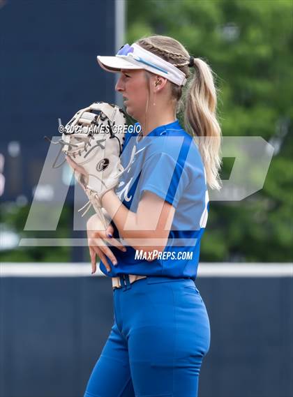 Thumbnail 1 in South Williamsport vs. Neshannock (PIAA 2A Final) photogallery.
