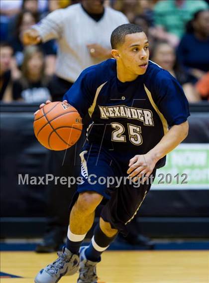 Thumbnail 2 in Clark vs. Alexander (UIL 5A Regional Semifinal) photogallery.