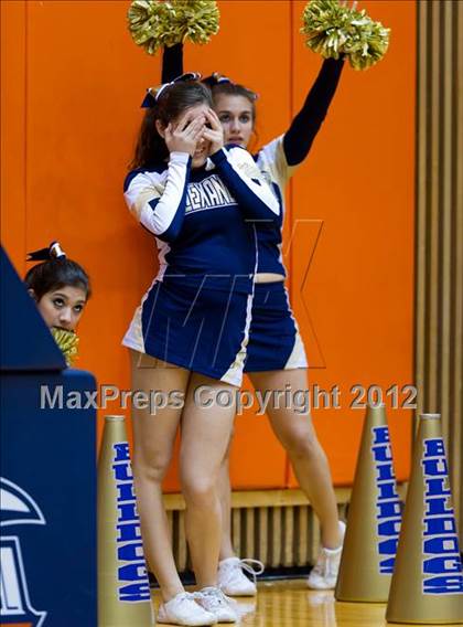 Thumbnail 2 in Clark vs. Alexander (UIL 5A Regional Semifinal) photogallery.