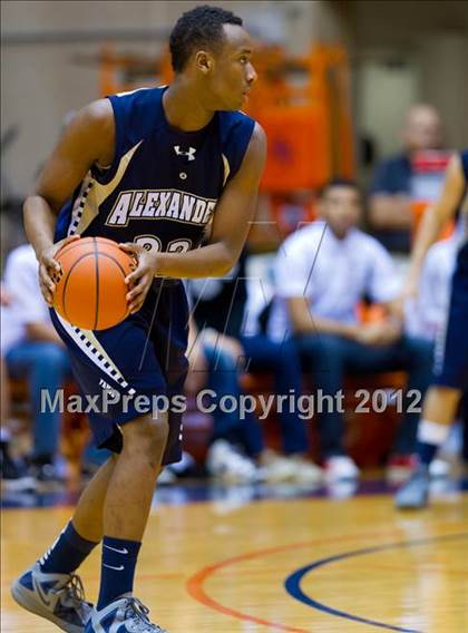 Thumbnail 1 in Clark vs. Alexander (UIL 5A Regional Semifinal) photogallery.