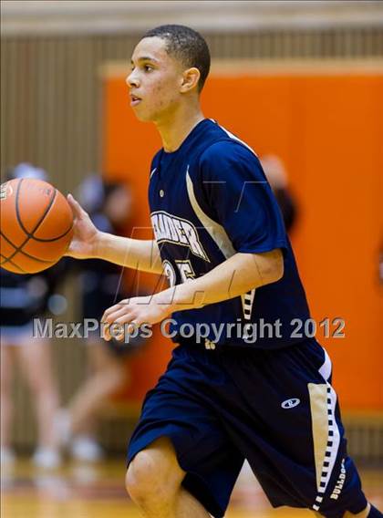 Thumbnail 2 in Clark vs. Alexander (UIL 5A Regional Semifinal) photogallery.