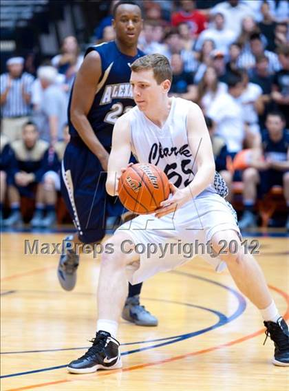 Thumbnail 3 in Clark vs. Alexander (UIL 5A Regional Semifinal) photogallery.