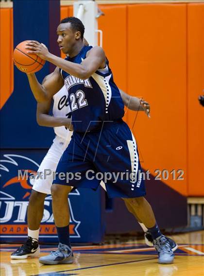 Thumbnail 2 in Clark vs. Alexander (UIL 5A Regional Semifinal) photogallery.