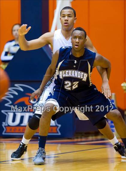 Thumbnail 1 in Clark vs. Alexander (UIL 5A Regional Semifinal) photogallery.