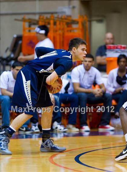 Thumbnail 1 in Clark vs. Alexander (UIL 5A Regional Semifinal) photogallery.