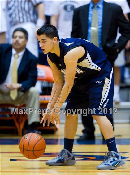 Thumbnail 1 in Clark vs. Alexander (UIL 5A Regional Semifinal) photogallery.