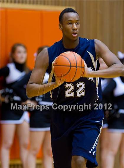 Thumbnail 1 in Clark vs. Alexander (UIL 5A Regional Semifinal) photogallery.