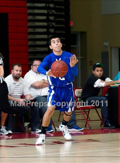 Thumbnail 2 in El Rancho vs. Xavier Prep (Palm Springs Winter Classic) photogallery.
