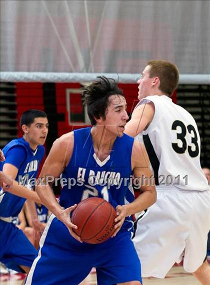 Thumbnail 2 in El Rancho vs. Xavier Prep (Palm Springs Winter Classic) photogallery.