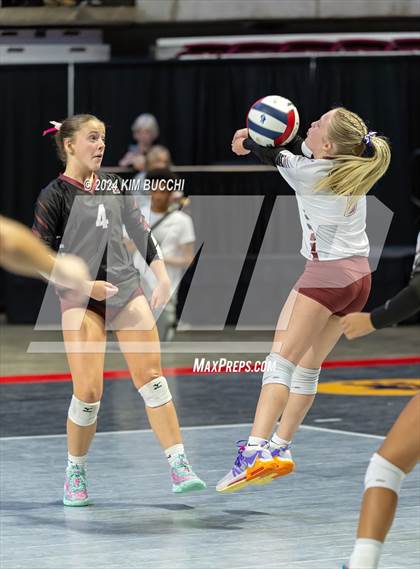Thumbnail 1 in Woodrow Wilson vs. Spring Valley (WVSSAC Class AAAA Quarterfinal) photogallery.