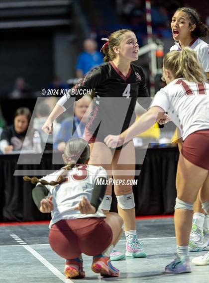 Thumbnail 1 in Woodrow Wilson vs. Spring Valley (WVSSAC Class AAAA Quarterfinal) photogallery.