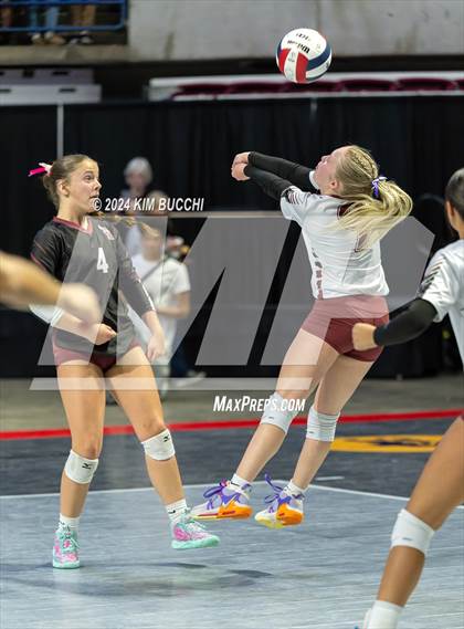 Thumbnail 2 in Woodrow Wilson vs. Spring Valley (WVSSAC Class AAAA Quarterfinal) photogallery.