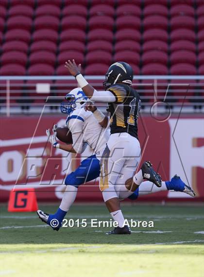 Thumbnail 2 in Pioneer vs. Wilcox @ Levi's Stadium photogallery.