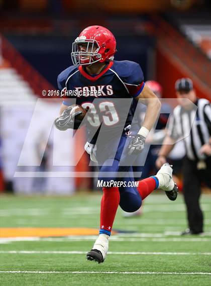 Thumbnail 2 in Chenango Forks vs. Glens Falls (NYSPHSAA Class B Final) photogallery.