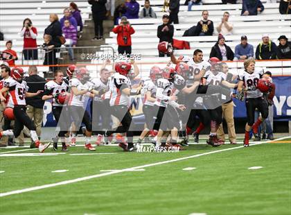 Thumbnail 1 in Chenango Forks vs. Glens Falls (NYSPHSAA Class B Final) photogallery.