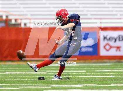 Thumbnail 1 in Chenango Forks vs. Glens Falls (NYSPHSAA Class B Final) photogallery.