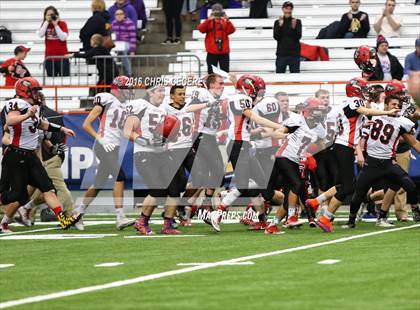 Thumbnail 3 in Chenango Forks vs. Glens Falls (NYSPHSAA Class B Final) photogallery.
