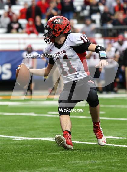 Thumbnail 2 in Chenango Forks vs. Glens Falls (NYSPHSAA Class B Final) photogallery.