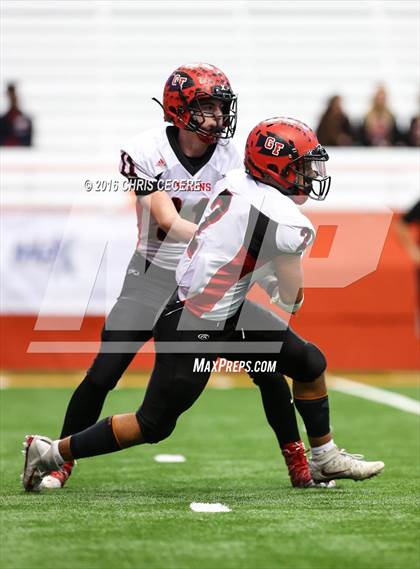 Thumbnail 1 in Chenango Forks vs. Glens Falls (NYSPHSAA Class B Final) photogallery.