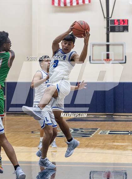 Thumbnail 3 in Lanier [Sidney] vs Sam Houston photogallery.
