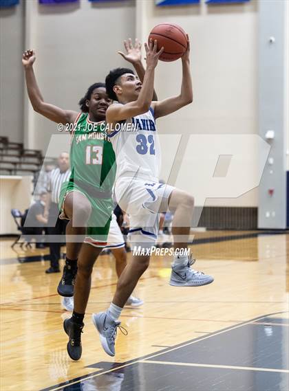 Thumbnail 1 in Lanier [Sidney] vs Sam Houston photogallery.
