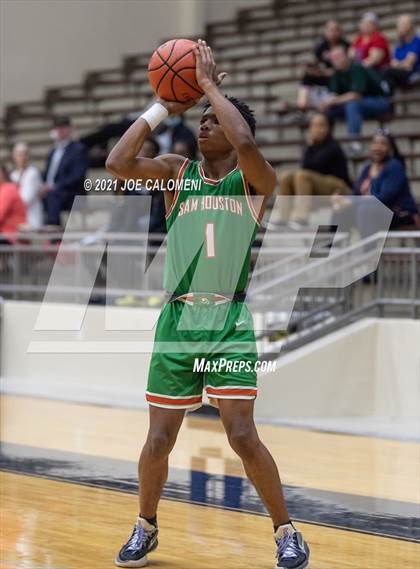 Thumbnail 1 in Lanier [Sidney] vs Sam Houston photogallery.