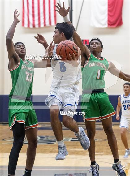 Thumbnail 1 in Lanier [Sidney] vs Sam Houston photogallery.