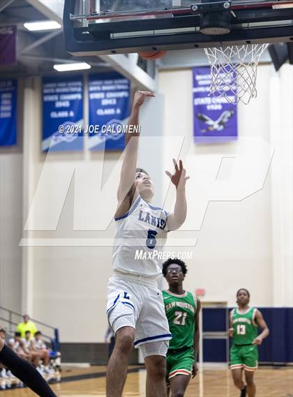 Thumbnail 2 in Lanier [Sidney] vs Sam Houston photogallery.