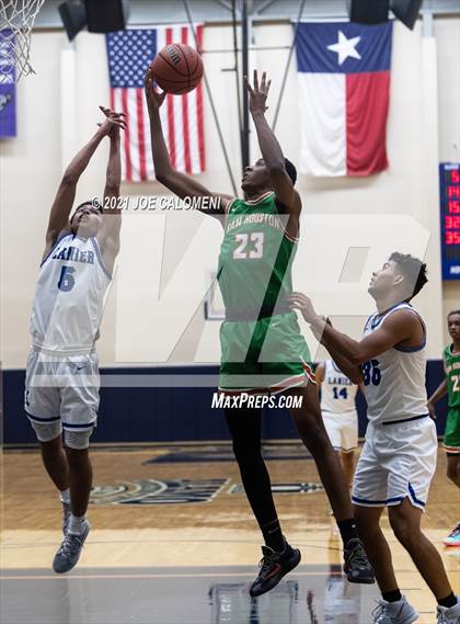 Thumbnail 1 in Lanier [Sidney] vs Sam Houston photogallery.