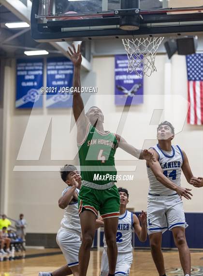 Thumbnail 2 in Lanier [Sidney] vs Sam Houston photogallery.
