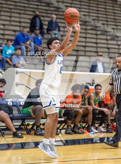 Thumbnail 1 in Lanier [Sidney] vs Sam Houston photogallery.
