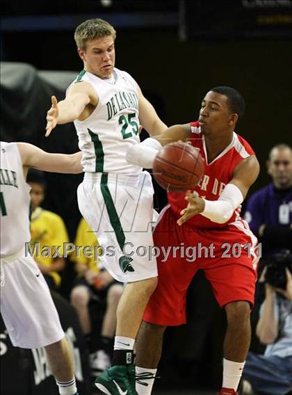 Thumbnail 3 in Mater Dei vs. De La Salle (CIF State D1 Final) photogallery.