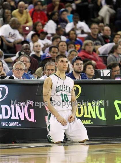 Thumbnail 1 in Mater Dei vs. De La Salle (CIF State D1 Final) photogallery.