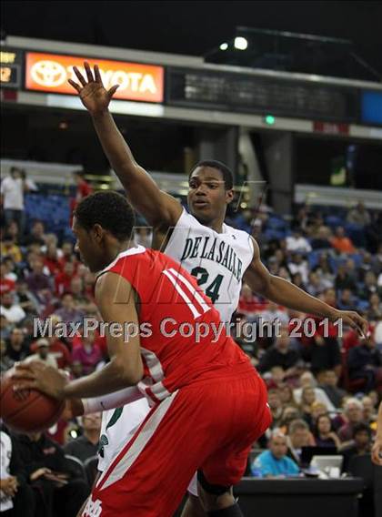 Thumbnail 3 in Mater Dei vs. De La Salle (CIF State D1 Final) photogallery.