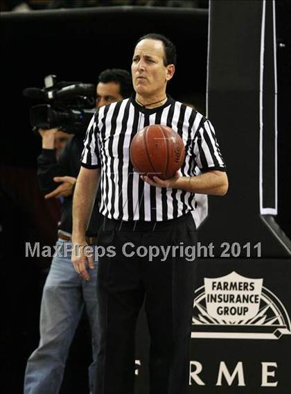 Thumbnail 3 in Mater Dei vs. De La Salle (CIF State D1 Final) photogallery.