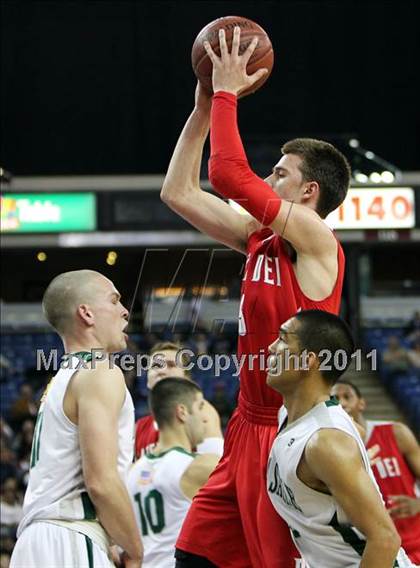 Thumbnail 2 in Mater Dei vs. De La Salle (CIF State D1 Final) photogallery.
