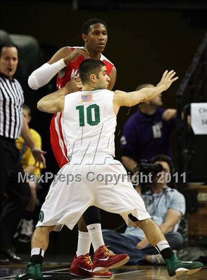 Thumbnail 2 in Mater Dei vs. De La Salle (CIF State D1 Final) photogallery.