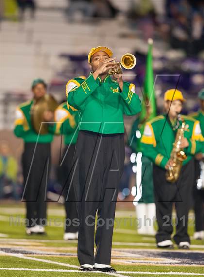 Thumbnail 1 in Madison vs. Bonham (UIL 3A Division Bi-District Playoff) photogallery.