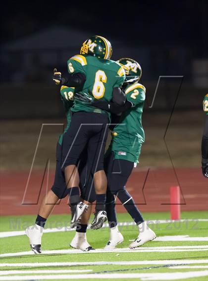 Thumbnail 3 in Madison vs. Bonham (UIL 3A Division Bi-District Playoff) photogallery.
