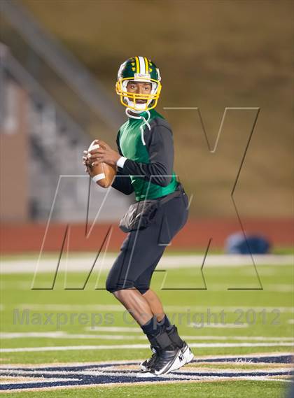Thumbnail 2 in Madison vs. Bonham (UIL 3A Division Bi-District Playoff) photogallery.