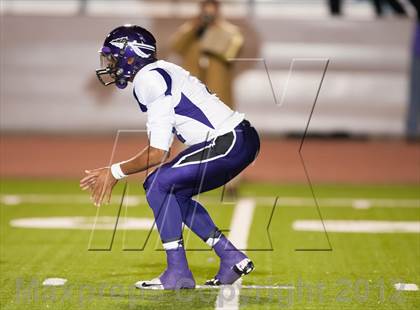 Thumbnail 2 in Madison vs. Bonham (UIL 3A Division Bi-District Playoff) photogallery.