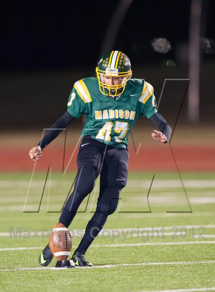 Thumbnail 3 in Madison vs. Bonham (UIL 3A Division Bi-District Playoff) photogallery.