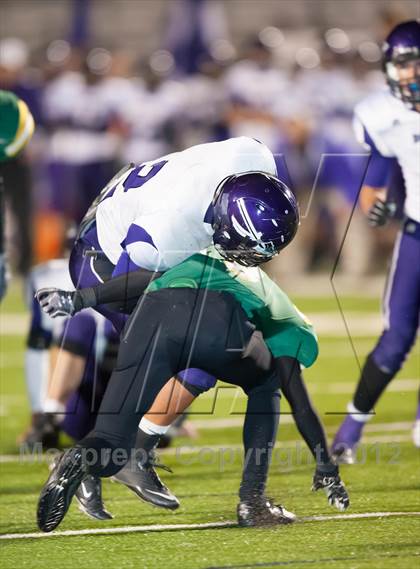 Thumbnail 2 in Madison vs. Bonham (UIL 3A Division Bi-District Playoff) photogallery.