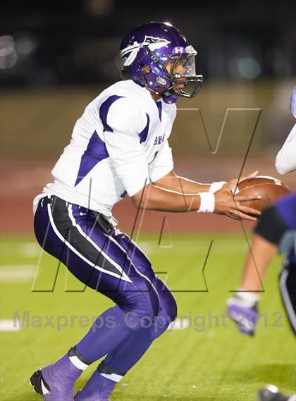Thumbnail 1 in Madison vs. Bonham (UIL 3A Division Bi-District Playoff) photogallery.
