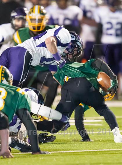 Thumbnail 3 in Madison vs. Bonham (UIL 3A Division Bi-District Playoff) photogallery.