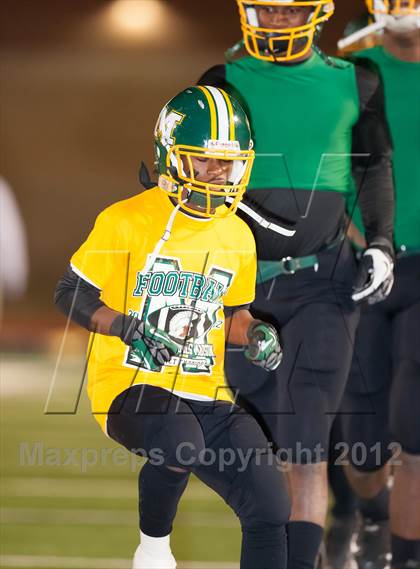 Thumbnail 2 in Madison vs. Bonham (UIL 3A Division Bi-District Playoff) photogallery.