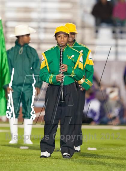 Thumbnail 2 in Madison vs. Bonham (UIL 3A Division Bi-District Playoff) photogallery.