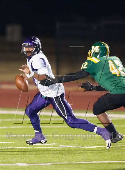 Thumbnail 2 in Madison vs. Bonham (UIL 3A Division Bi-District Playoff) photogallery.